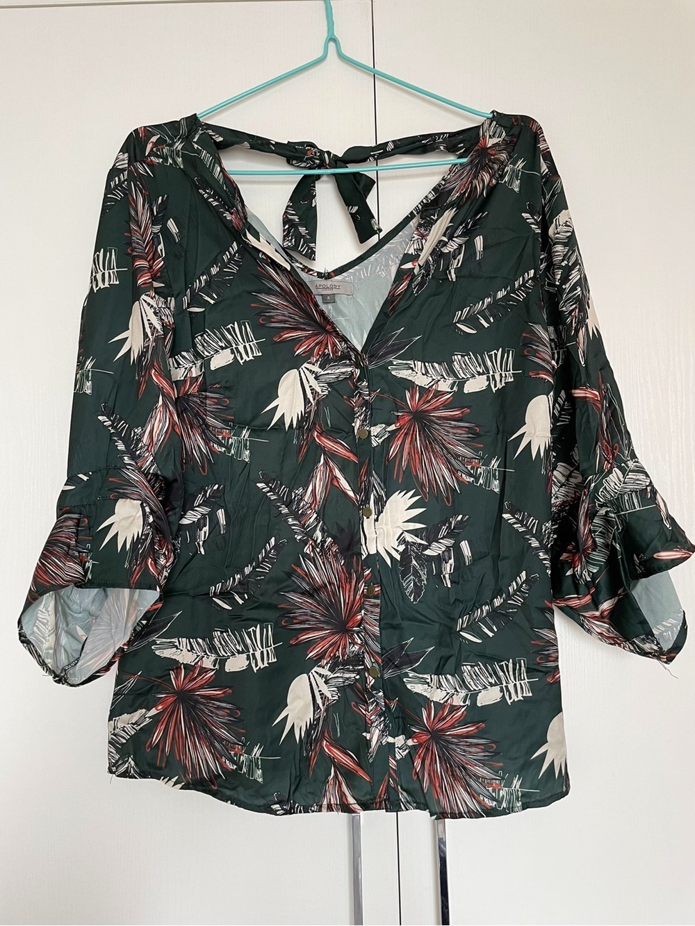 V-Neck Tie-Back Floral Blouse in Dark Green